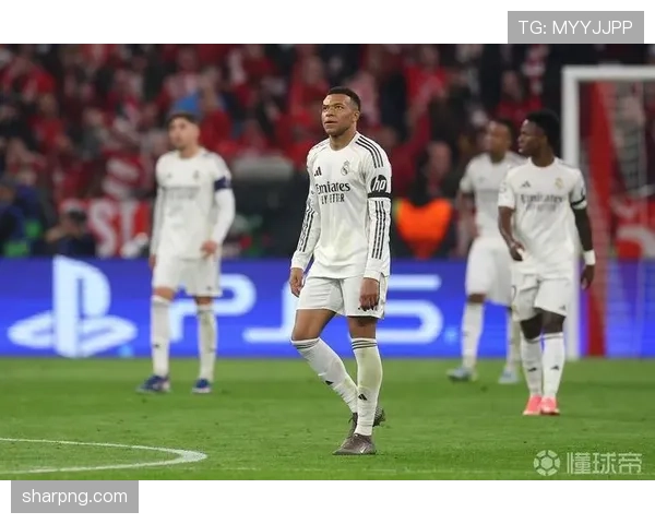 皇马中锋短缺问题逐步反映,对赛季战绩稳定性带来考验 皇马中锋短缺问题逐步反映,对赛季战绩稳定性带来考验